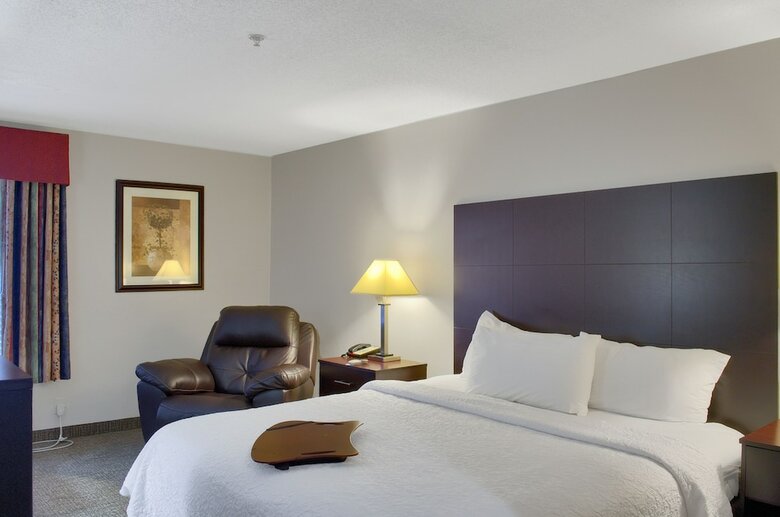 Hotel Hometown Inn