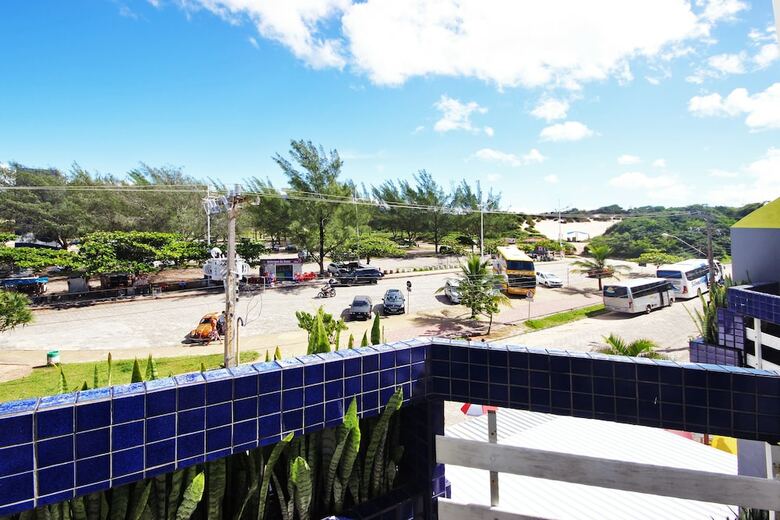 Cris Hotel