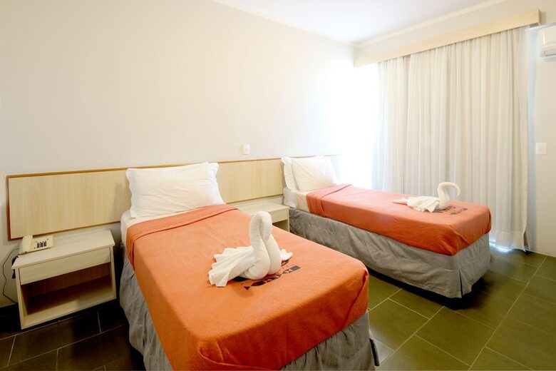 Cris Hotel
