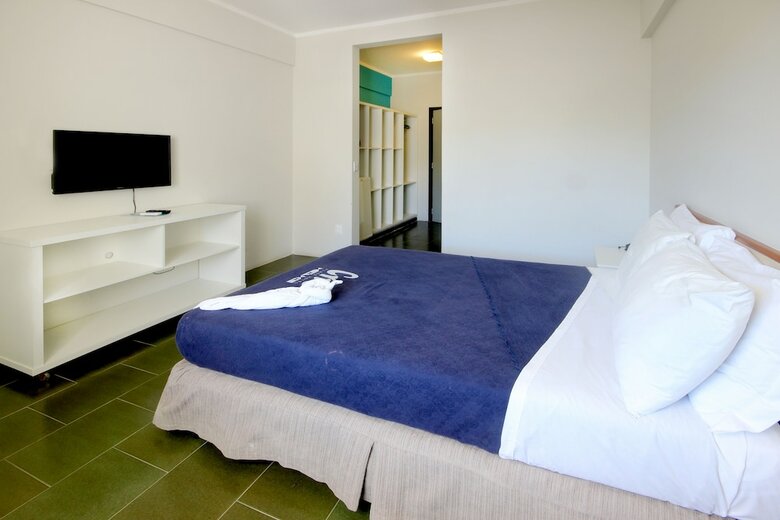 Cris Hotel