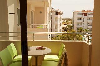 Hotel Side Resort