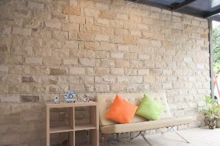 Reddoorz Plus Near Manggarai Station 3