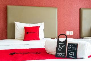 Reddoorz Plus Near Blok M Square