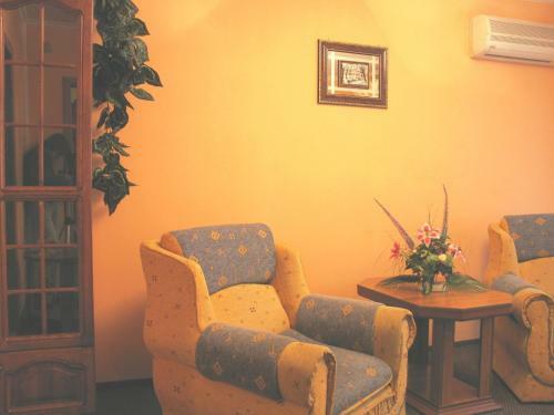 Duet Hotel