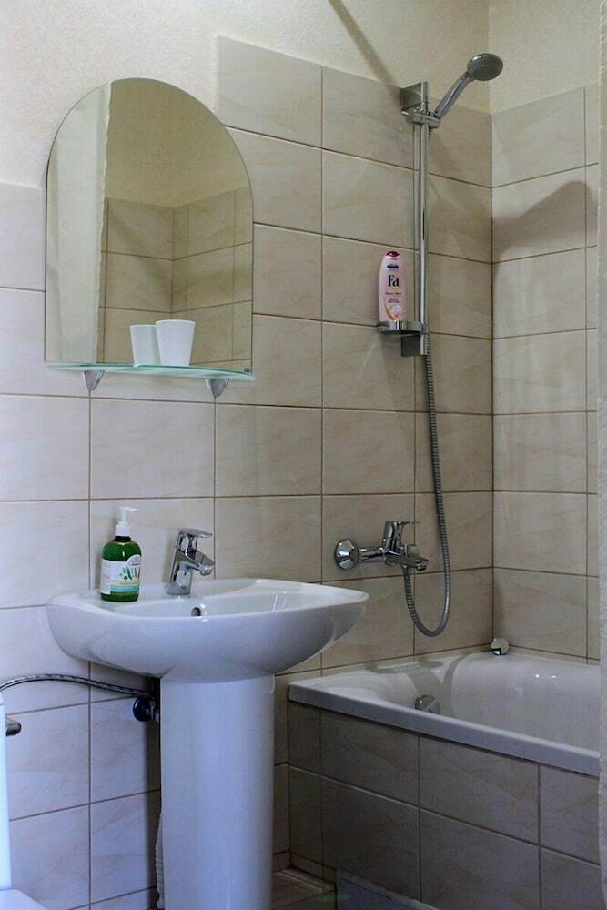 Zenith Hotel