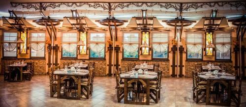 Khan-chinar Hotel