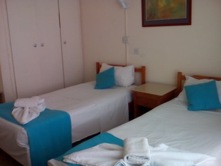 Flora Maria Hotel And Annex Apartments