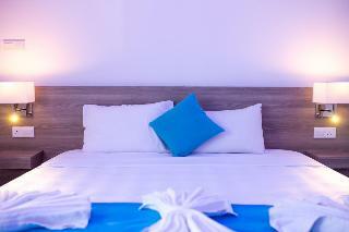 Flora Maria Hotel And Annex Apartments