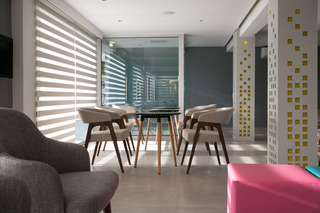 Flora Maria Hotel And Annex Apartments