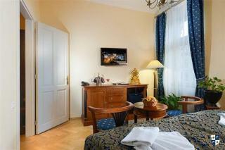 Salvator Hotel