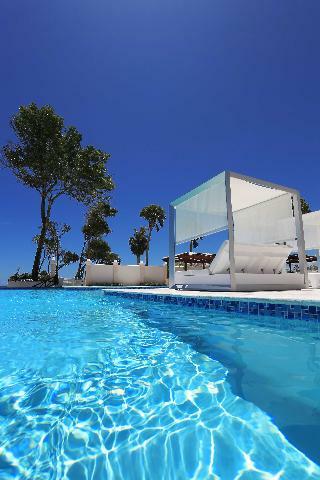 Hotel Ocean Village Deluxe Resort & Spa