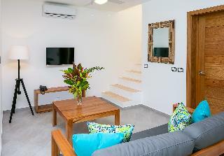 Louisa Aparthotel