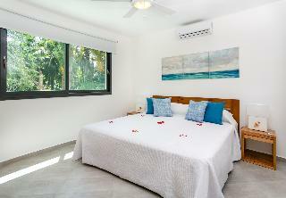 Louisa Aparthotel
