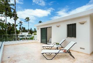 Louisa Aparthotel