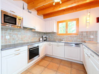 Jescimi - Five Bedroom