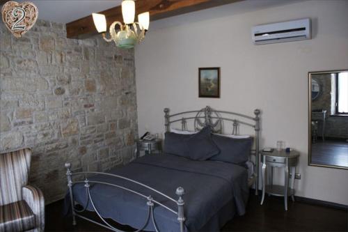 Griffon Hotel