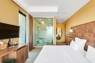 Amante Narikala Hotel