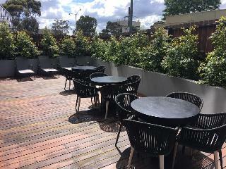 Hotel Melbourne Knox Central