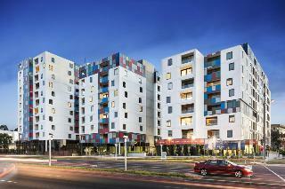 Hotel Melbourne Knox Central