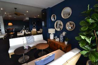 Crossroads Hotel