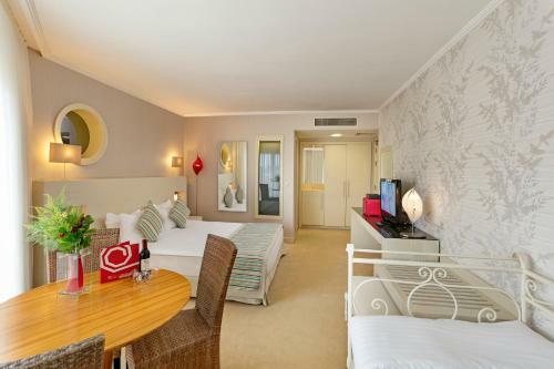Sisus Hotel
