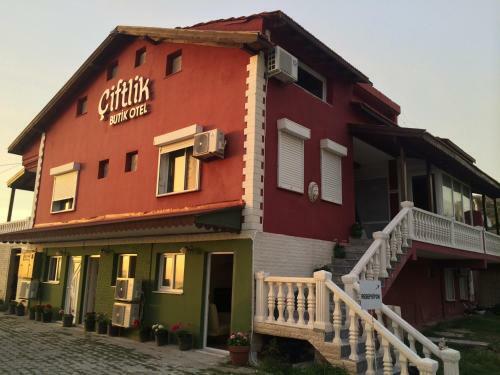 Ciftlik Hotel