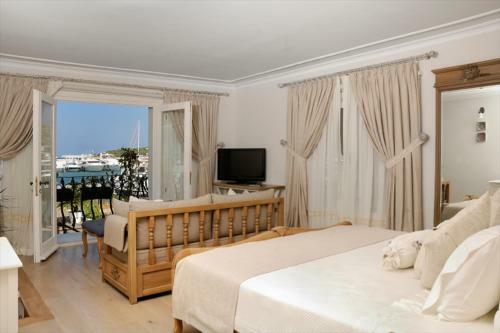 Hostal Cesme Marina Konukevi