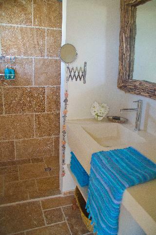 Ocean Breeze Boutique Hotel & Marina