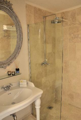 Ocean Breeze Boutique Hotel & Marina