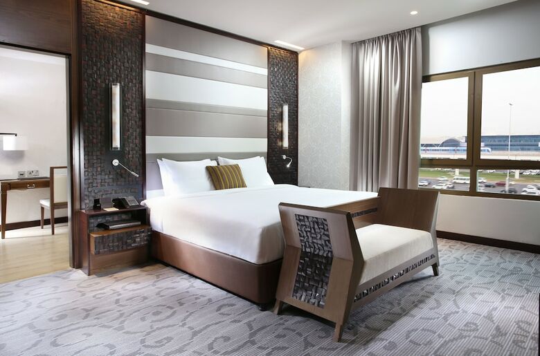 Metropolitan Hotel Dubai