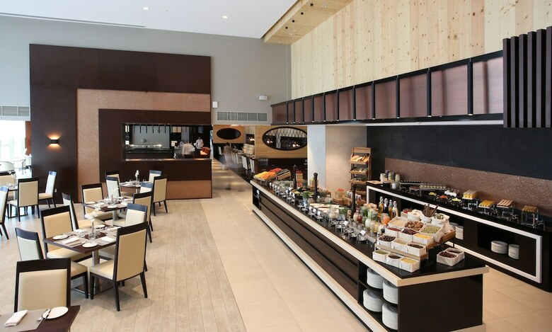Metropolitan Hotel Dubai