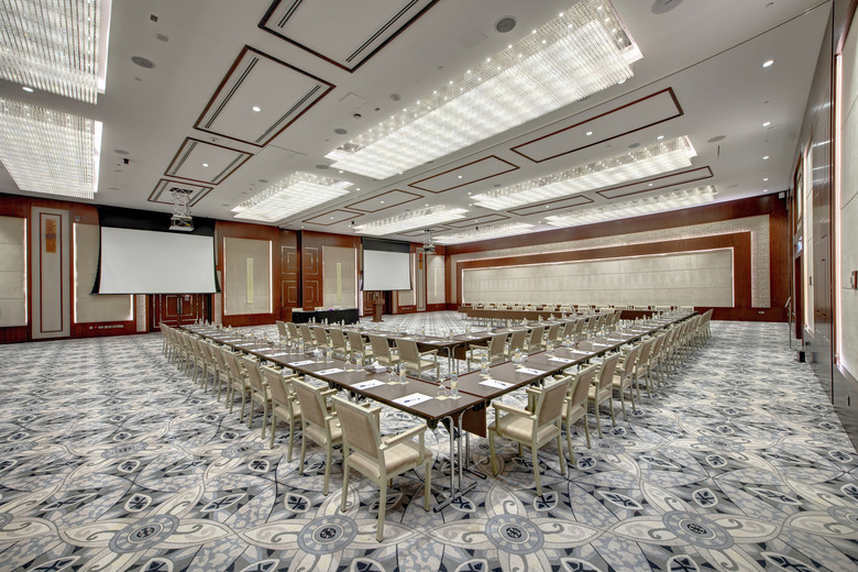 Metropolitan Hotel Dubai