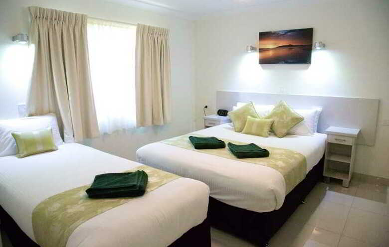 Hotel Bay Motel