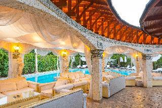 Gold Pearl Hotel