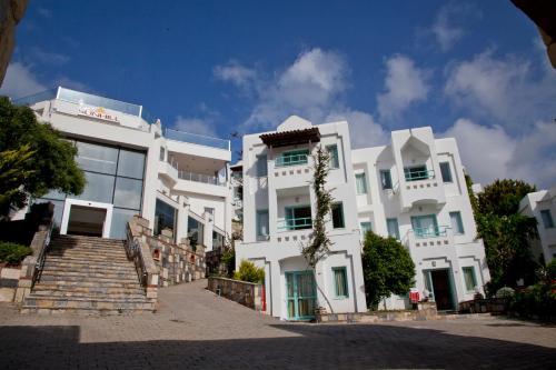 Sunhill Hotel