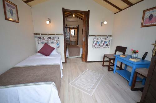 Hostal Bora Bora Marin