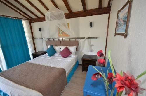 Hostal Bora Bora Marin