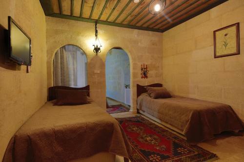 Jerveni Cave Hotel