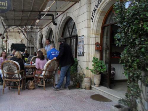 Jerveni Cave Hotel