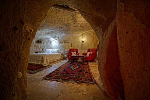 Jerveni Cave Hotel