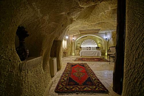 Jerveni Cave Hotel