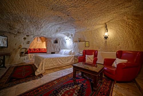 Jerveni Cave Hotel