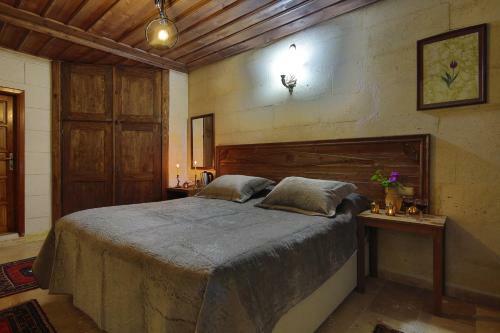 Jerveni Cave Hotel