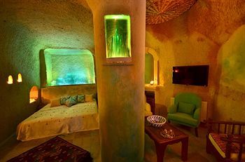 Blue Valley Cave Hotel