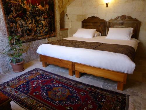 Courtyard Cave Hotel