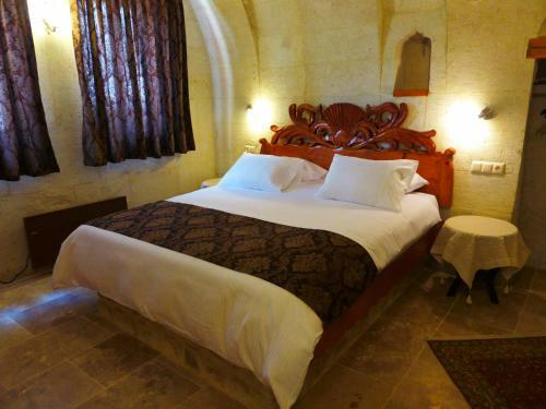 Courtyard Cave Hotel