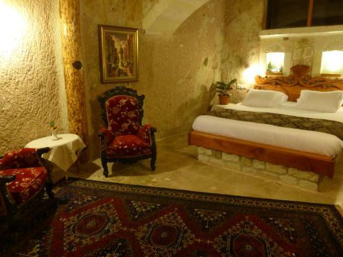 Courtyard Cave Hotel