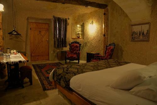 Courtyard Cave Hotel