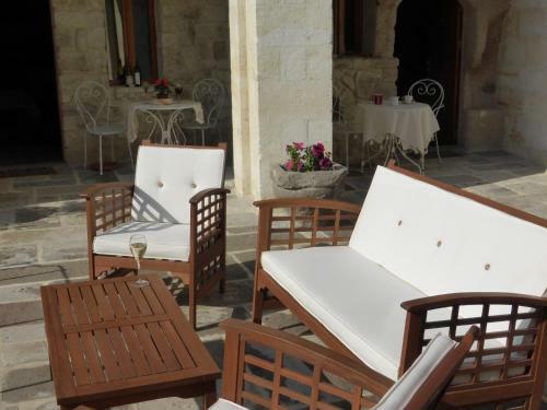 Courtyard Cave Hotel
