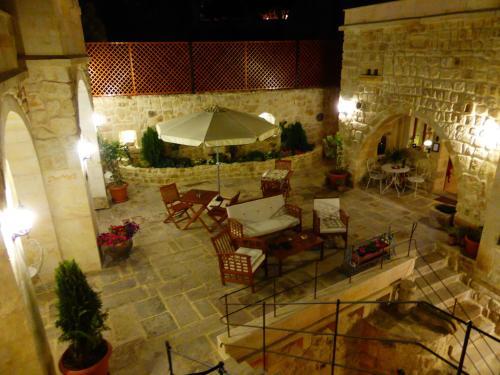 Courtyard Cave Hotel